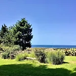 Kubo Sea Views Luxury Escape וילה לצ'ה