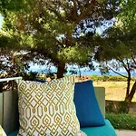 וילה Kubo Sea Views Luxury Escape