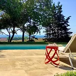 Kubo Sea Views Luxury Escape וילה לצ'ה