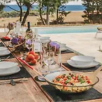 Kubo Sea Views Luxury Escape