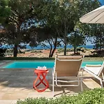Kubo Sea Views Luxury Escape וילה לצ'ה