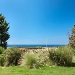 Kubo Sea Views Luxury Escape לצ'ה
