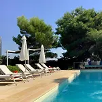 Kubo Sea Views Luxury Escape לצ'ה