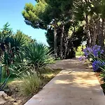וילה Kubo Sea Views Luxury Escape