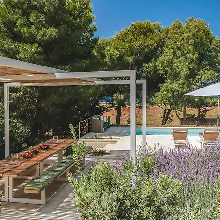 Villa Kubo Sea Views Luxury Escape *