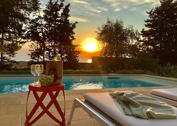 Kubo Sea Views Luxury Escape *