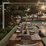 Vila Kubo Sea Views Luxury Escape